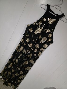 Stunning SHEIN Black Maxi Party/prom/dinner Dress with Gold Floral Print.